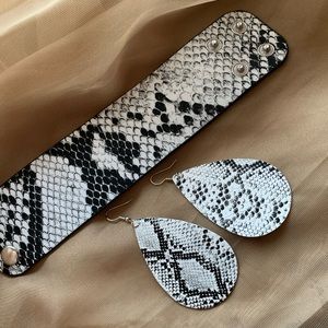 Urban Snake skin print Earring set